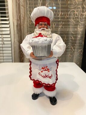 Santa Chef, Peppermint Swirl Baker Santa with Apron, 11", Cookies, Cupcakes